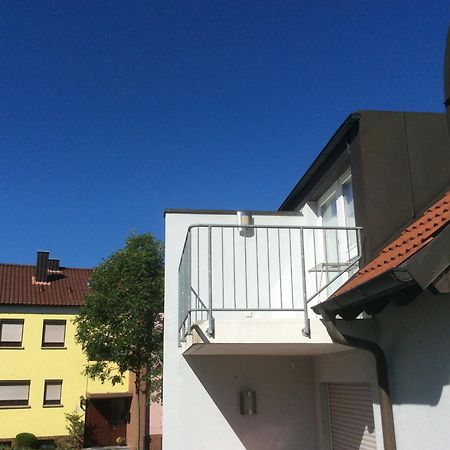Studio Ochsenfurt Mit Sonnigem Balkon Εξωτερικό φωτογραφία